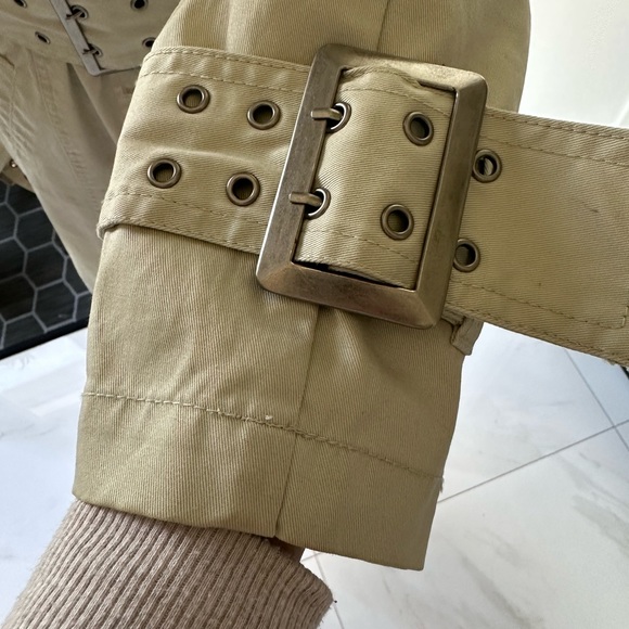 Beautiful Well Kept Long Trench Coat - Picture 5 of 9